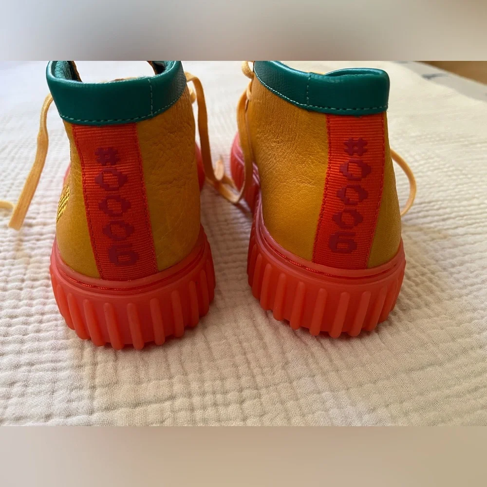 Clarks x Pokémon Torhill Explore Chukka Boot Orange Charmander US Size 8 - Picture 2 of 10